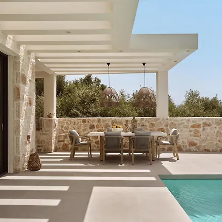 Armela Villa, With Pool & Captivating Views, By Thinkvilla * Kalipádo