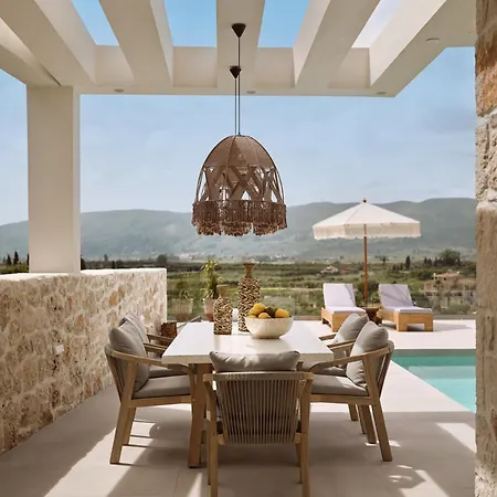Armela Villa, With Pool & Captivating Views, By Thinkvilla Kalipádo