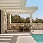 Armela Villa, With Pool & Captivating Views, By Thinkvilla * Kalipádhon
