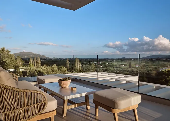 Armela Villa, With Pool & Captivating Views, By Thinkvilla Kalipádhon