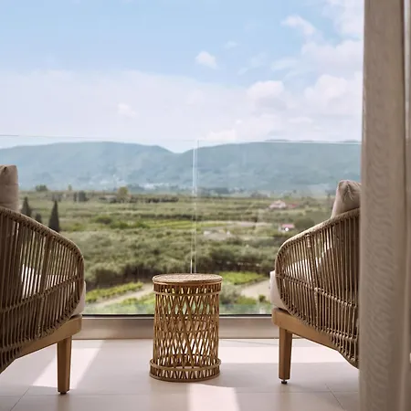 Armela Villa, With Pool & Captivating Views, By Thinkvilla * Kalipadhon